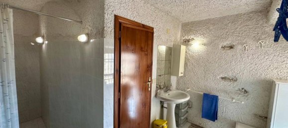 3 Schlafzimmer Haus in L'Aquila, Italy, Nr. 377541 27