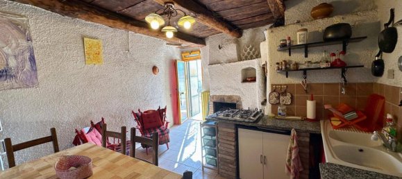 3 Schlafzimmer Haus in L'Aquila, Italy, Nr. 377541 11