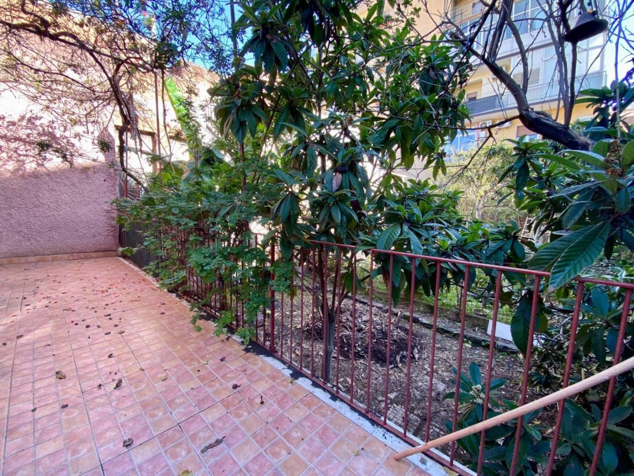 4 rooms Villa in Catania, Italy No. 125967