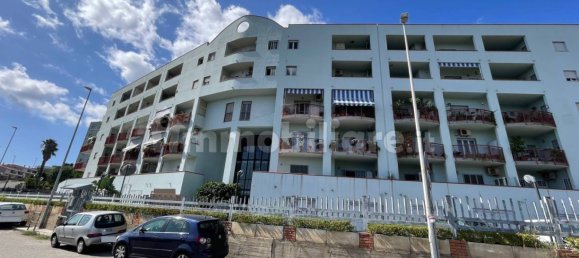 3 Schlafzimmer Wohnung in Messina, Italy, Nr. 358903 3