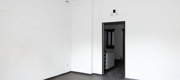  عقار تجاري في Torre Annunziata, Italy 77متر مربع رقم 212369 3