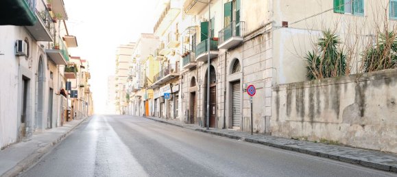  عقار تجاري في Torre Annunziata, Italy 77متر مربع رقم 212369 11