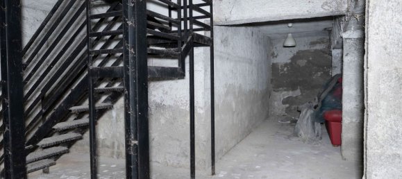  عقار تجاري في Torre Annunziata, Italy 77متر مربع رقم 212369 8