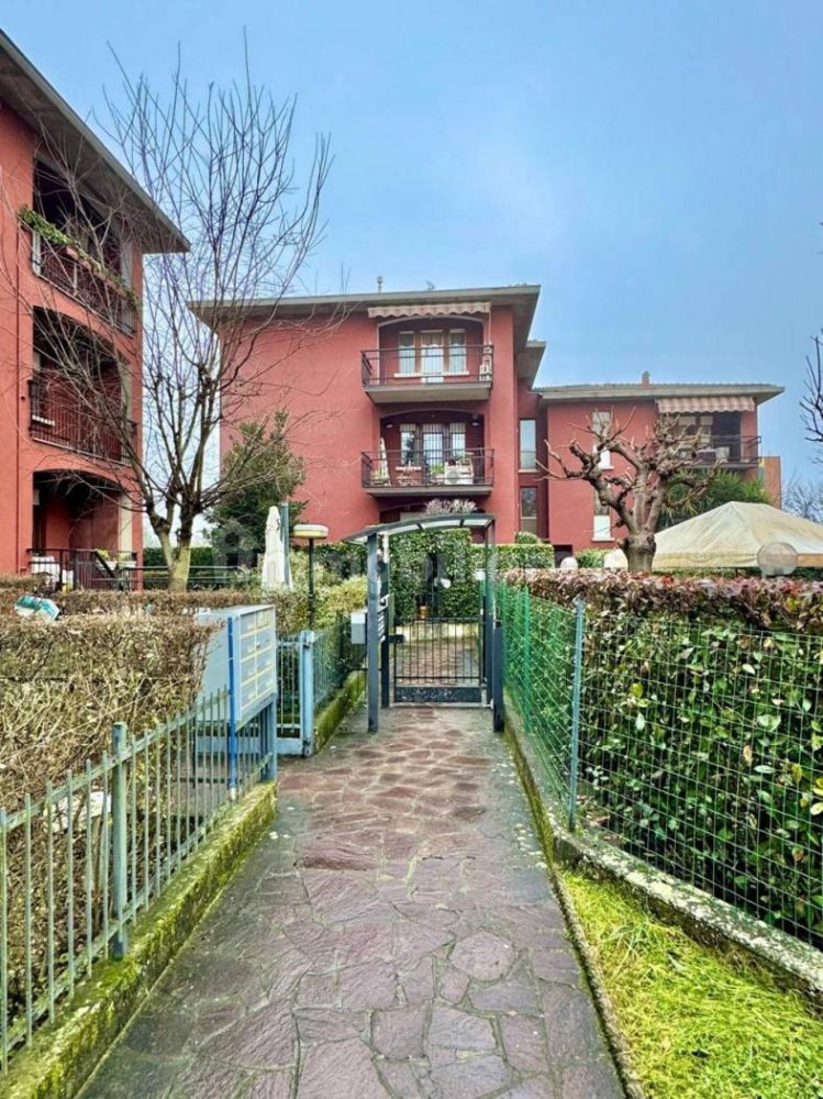 2 bedrooms Apartment in Parma, Italy No. 355835