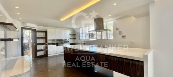 6 bedrooms House in Alicante, Spain No. 78412 10