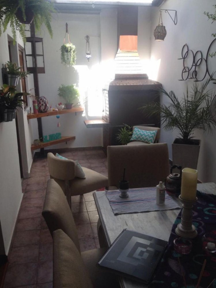 2 Schlafzimmer Haus in General San Martin, Argentina, Nr. 3195