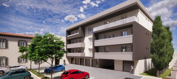 3 rooms Apartment in Campi Bisenzio, Italy No. 38044 9