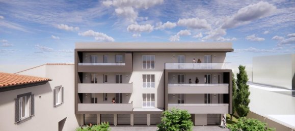 3 rooms Apartment in Campi Bisenzio, Italy No. 38044 8