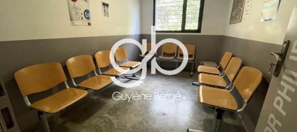 275m² Office in Montpellier, France No. 294483 4