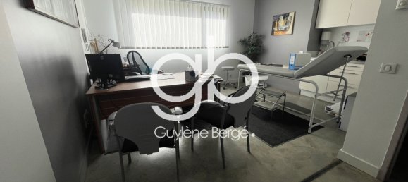 275m² Office in Montpellier, France No. 294483 3