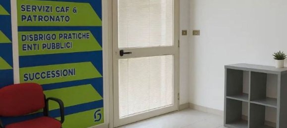 Bureau à Sassari, Italy 90m² No. 299814 2