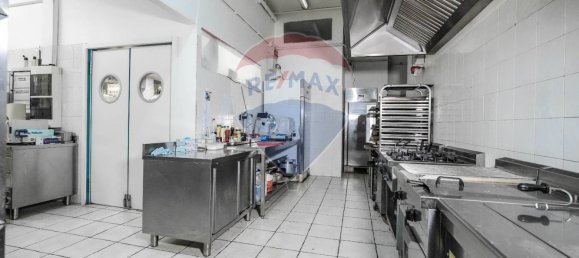 2 rooms Commercial property in Vignola, Italy No. 346095 23