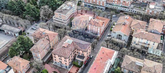 2 rooms Commercial property in Vignola, Italy No. 346095 4