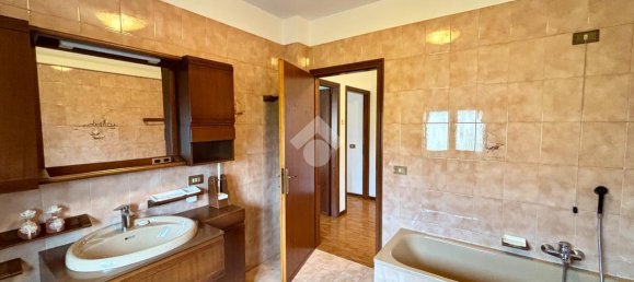 5 rooms House in Riese Pio X, Italy No. 14715 60