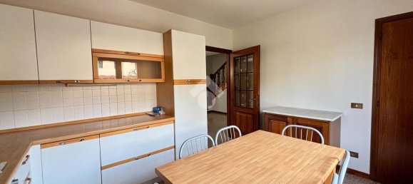 5 rooms House in Riese Pio X, Italy No. 14715 23