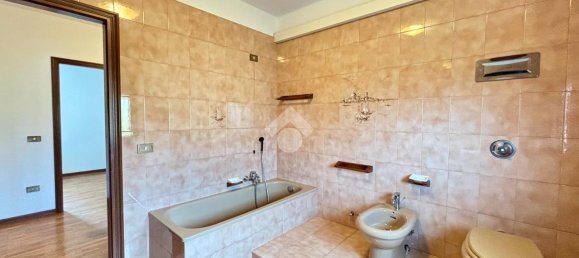 5 rooms House in Riese Pio X, Italy No. 14715 56