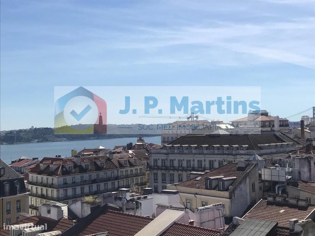 44m² Office in Lisbon, Portugal No. 94107