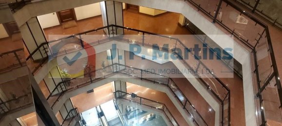 44m² Office in Lisbon, Portugal No. 94107 8