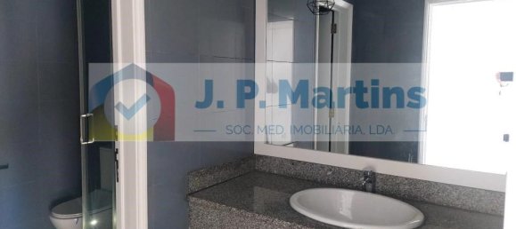 44m² Office in Lisbon, Portugal No. 94107 6