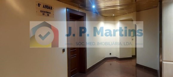 44m² Office in Lisbon, Portugal No. 94107 2