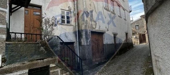 2 bedrooms House in Nespereira, Portugal No. 28440 3