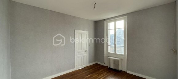 3 bedrooms House in Bercheres-les-Pierres, France No. 74441 4