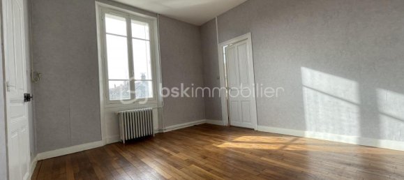 3 bedrooms House in Bercheres-les-Pierres, France No. 74441 2