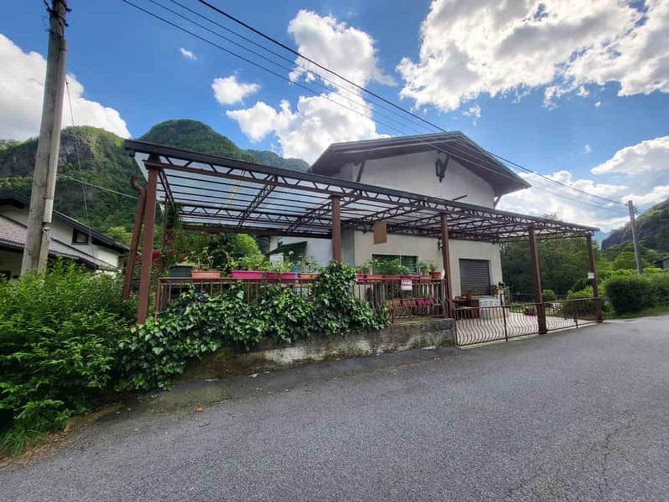 Дом с 15 комнатами в Вокка, Италия № 114896