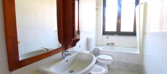 4 rooms Apartment in Santena, Italy No. 271228 7