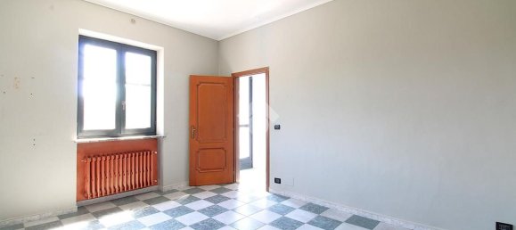 4 rooms Apartment in Santena, Italy No. 271228 9