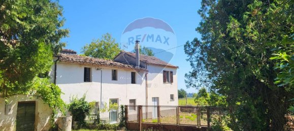 Casa de 9 habitaciónes en Mergo, Italy No. 2978 2