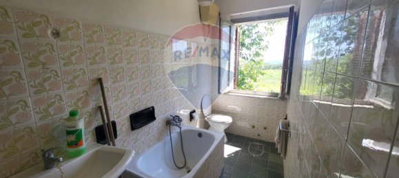 Casa de 9 habitaciónes en Mergo, Italy No. 2978 7