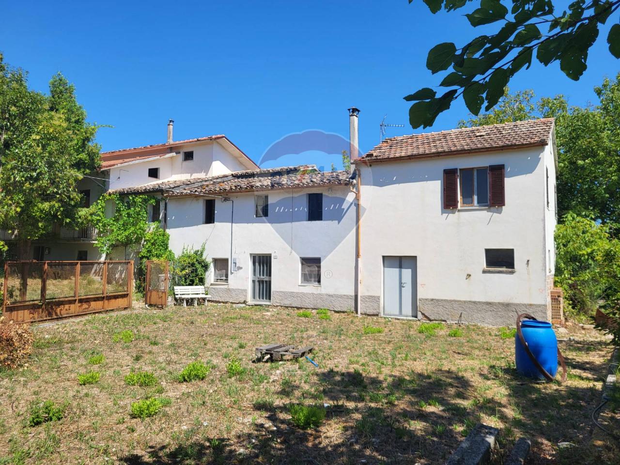 Casa de 9 habitaciónes en Mergo, Italy No. 2978