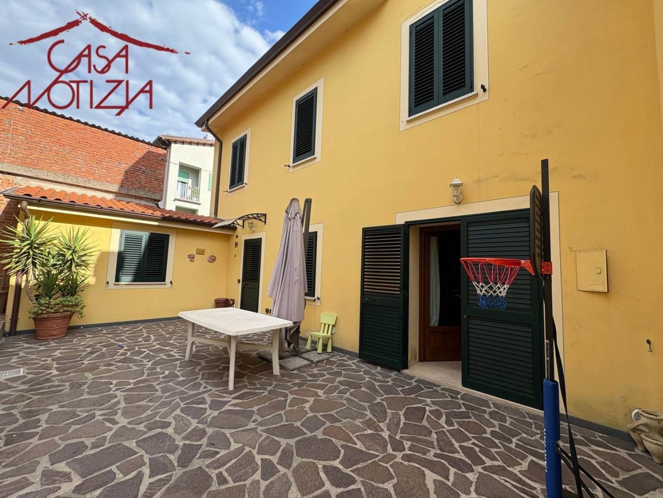7 rooms House in Capannori, Italy No. 261586
