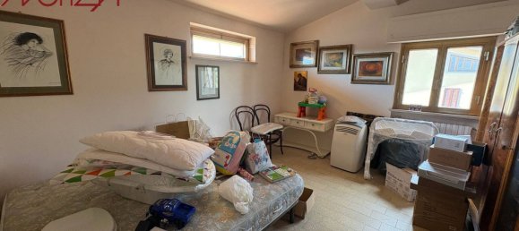 7 rooms House in Capannori, Italy No. 261586 33