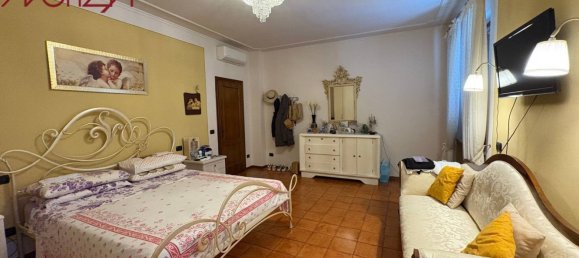 7 rooms House in Capannori, Italy No. 261586 30