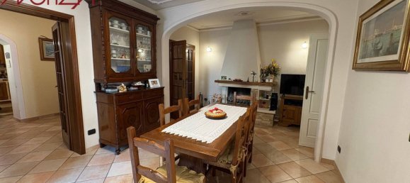 7 rooms House in Capannori, Italy No. 261586 13