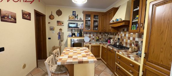 7 rooms House in Capannori, Italy No. 261586 7
