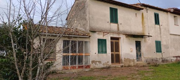 6 rooms House in Santa Maria a Monte, Italy No. 82832 2
