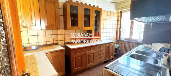 Apartamento de 4 dormitorios en Verbania, Italy No. 158262 8