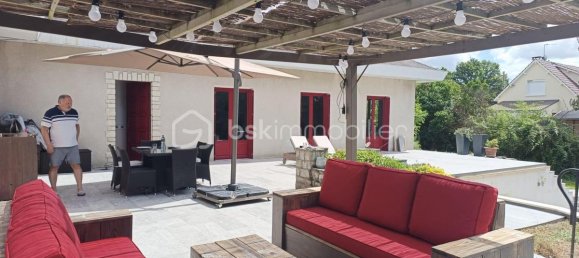 4 bedrooms House in Auxerre, France No. 316641 2