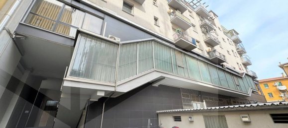 1 bedroom Apartment in Bologna, Italy No. 26254 14