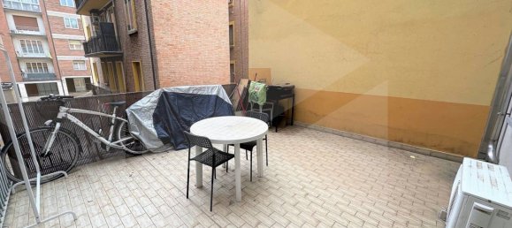 1 bedroom Apartment in Bologna, Italy No. 26254 5