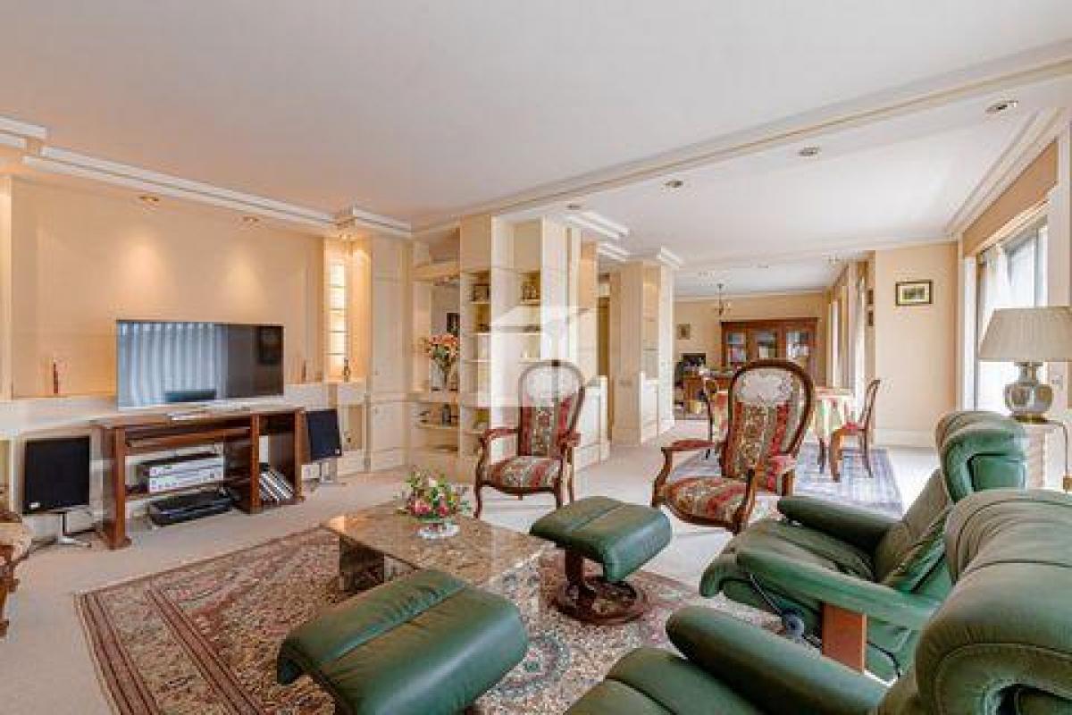 شقة 4 غرف نوم  في Limoges, France رقم 35893