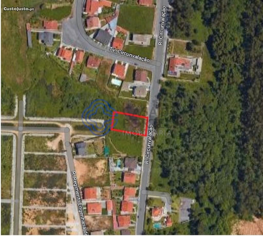 Terreno em Santa Maria da Feira, Portugal 1108 m² N.º 92783