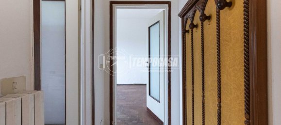 3 rooms Apartment in Lurago d'Erba, Italy No. 313804 13