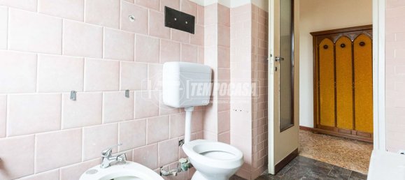 3 rooms Apartment in Lurago d'Erba, Italy No. 313804 17