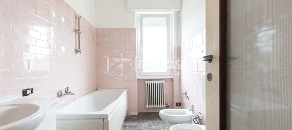 3 rooms Apartment in Lurago d'Erba, Italy No. 313804 14