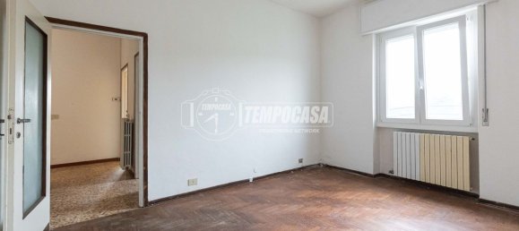 3 rooms Apartment in Lurago d'Erba, Italy No. 313804 19