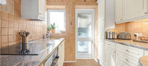 3 bedrooms Apartment in Surrey, United Kingdom No. 8577 20